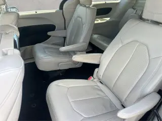 Chrysler Pacifica 2018 Touring L Plus 4dr Mini-Van