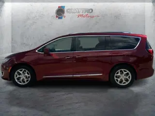 Chrysler Pacifica 2018 Touring L Plus 4dr Mini-Van