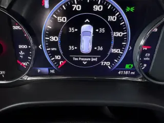 GMC Acadia 2023 4x4 AT4 SUV 4 puertas