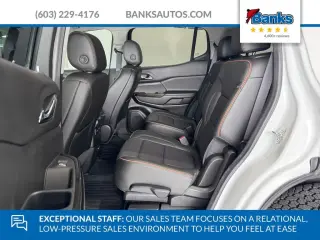 GMC Acadia 2023 4x4 AT4 SUV 4 puertas