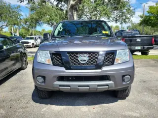 Nissan Frontier 2021 4x2 SV 4dr Crew Cab 5 ft. SB