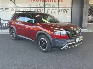 Nissan Pathfinder 2024 AWD Rock Creek 4dr SUV