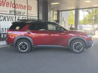 Nissan Pathfinder 2024 AWD Rock Creek 4dr SUV