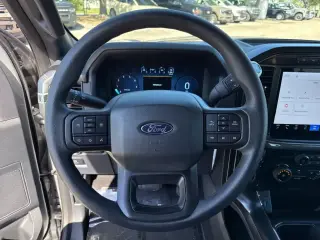 Ford F-150 2024 4x2 STX 4dr SuperCrew 5.5 ft. SB