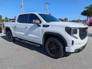 GMC Sierra 1500 2023 4x4 Elevation 4puertas Crew Cab 5.8 pies de cama