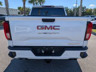 GMC Sierra 1500 2023 4x4 Elevation 4puertas Crew Cab 5.8 pies de cama