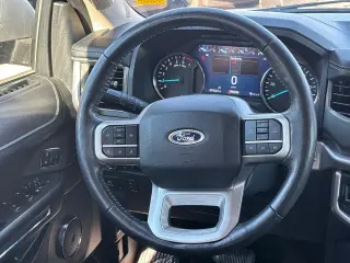 Ford Expedition 2024 4x4 XLT 4dr SUV