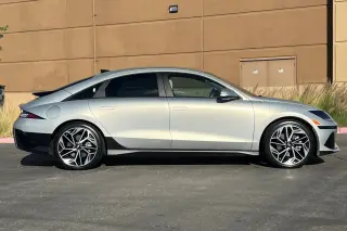 Hyundai IONIQ 6 2023 SEL 4dr Sedán