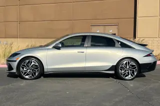 Hyundai IONIQ 6 2023 SEL 4dr Sedán