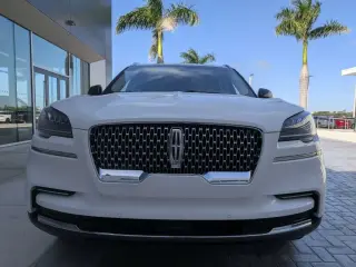 Lincoln Aviator 2024 AWD Premiere 4dr SUV