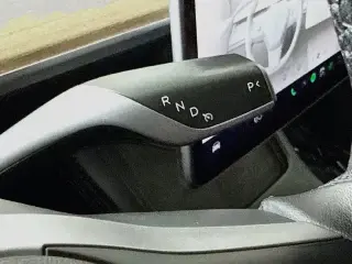 Tesla Model Y 2022 AWD Long Range 4dr Crossover