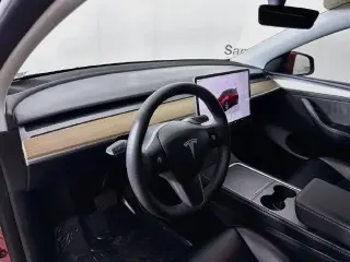 Tesla Model Y 2022 AWD Long Range 4dr Crossover