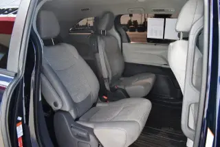 Toyota Sienna 2021 LE 8 Pasajeros 4dr Mini-Van