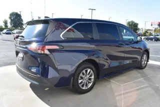 Toyota Sienna 2021 LE 8 Pasajeros 4dr Mini-Van
