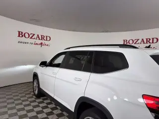 Volkswagen Atlas 2022 V6 SE 4dr SUV con Tecnología