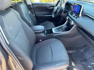 Toyota RAV4 Híbrido 2023 AWD XLE 4dr SUV