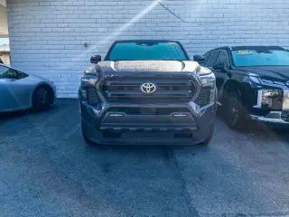 Toyota Tacoma 2025 4x4 SR5 4dr Double Cab 6.1 ft LB