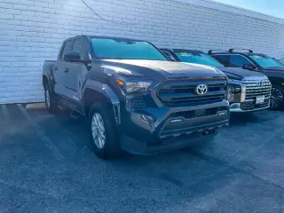 Toyota Tacoma 2025 4x4 SR5 4dr Double Cab 6.1 ft LB