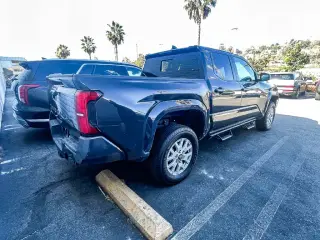 Toyota Tacoma 2025 4x4 SR5 4dr Double Cab 6.1 ft LB