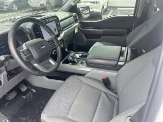 Ford F-150 Lightning 2024 AWD XLT 4dr SuperCrew 5.5 ft. SB