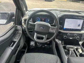Ford F-150 Lightning 2024 AWD XLT 4dr SuperCrew 5.5 ft. SB