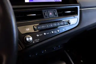 Lexus ES 350 2024 Sedán de 4 puertas
