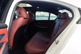 BMW Serie 3 2024 330i Sedán 4 puertas