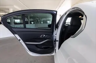 BMW Serie 3 2024 330i Sedán 4 puertas
