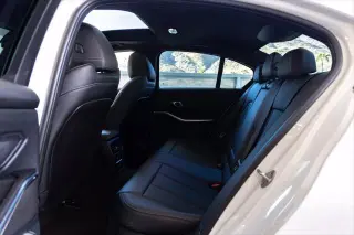 BMW Serie 3 2024 330i Sedán 4 puertas