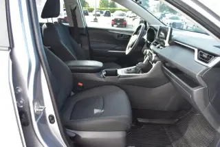 Toyota RAV4 Híbrido 2025 AWD LE 4dr SUV