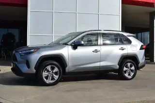 Toyota RAV4 Híbrido 2025 AWD LE 4dr SUV