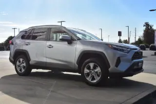 Toyota RAV4 Híbrido 2025 AWD LE 4dr SUV