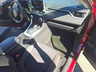 Toyota RAV4 Hybrid 2024 AWD LE 4dr SUV