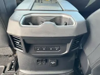 Toyota Tundra 2023 4x4 Platinum 4dr CrewMax Cab Pickup SB