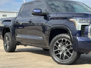Toyota Tundra 2023 4x4 Platinum 4dr CrewMax Cab Pickup SB