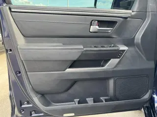 Toyota Tundra 2023 4x4 Platinum 4dr CrewMax Cab Pickup SB