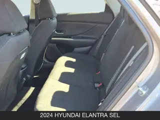 Hyundai ELANTRA 2024 SEL 4dr Sedán