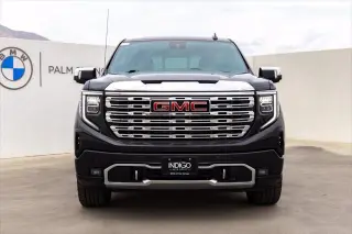 GMC Sierra 1500 2023 4x4 Denali cabina de tripulación 4 puertas 5.8 ft. SB