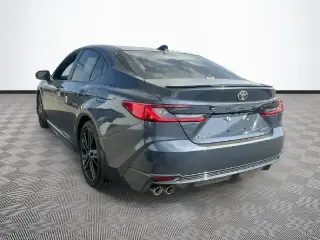 Toyota Camry 2026 SE 4dr Sedán