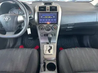 Toyota Corolla 2013 S 4dr Sedan 5M