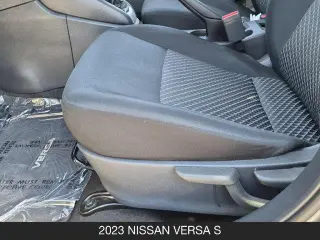 Nissan Versa 2023 S 4dr Sedán 5M
