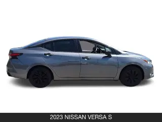 Nissan Versa 2023 S 4dr Sedán 5M