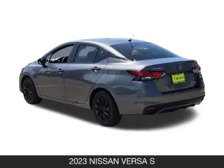 Nissan Versa 2023 S 4dr Sedán 5M