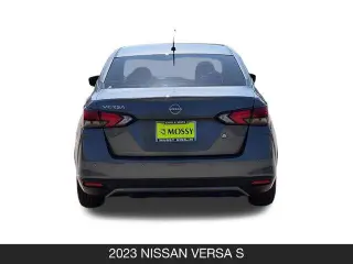 Nissan Versa 2023 S 4dr Sedán 5M