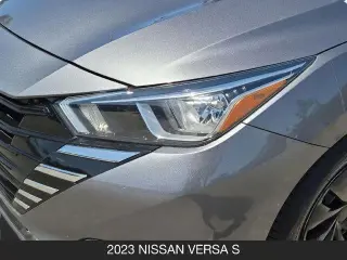 Nissan Versa 2023 S 4dr Sedán 5M