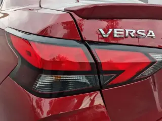 Nissan Versa 2025 SR 4dr Sedán