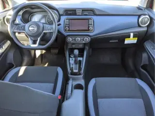 Nissan Versa 2025 SV 4dr Sedán