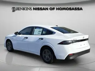 Nissan Sentra 2026 S 4dr Sedán