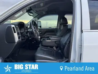 GMC Sierra 2500HD 2017 4x4 SLT 4dr Crew Cab LB
