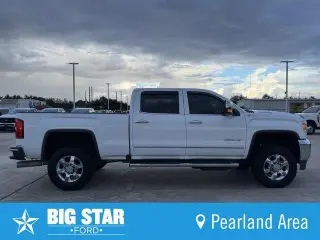GMC Sierra 2500HD 2017 4x4 SLT 4dr Crew Cab LB